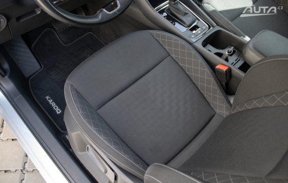Škoda Karoq 2.0TDi DSG / AJ NA SPLÁTKY / PROTIHODNOTA / 2021 stříbrná metalíza
