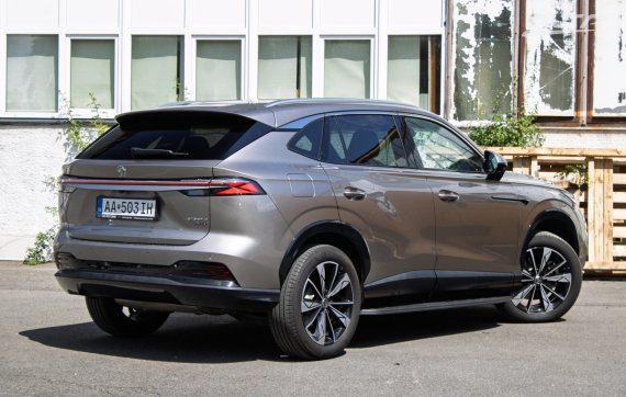 Mg HS 1.5 AT/2 105kW / NA SPLÁTKY / NA PROTIÚČET 2025 šedá