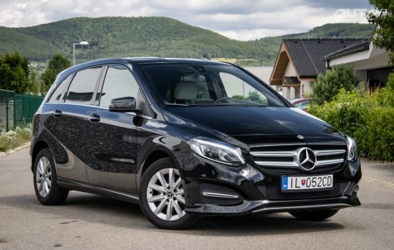 Mercedes-Benz B trieda 160 2018 černá