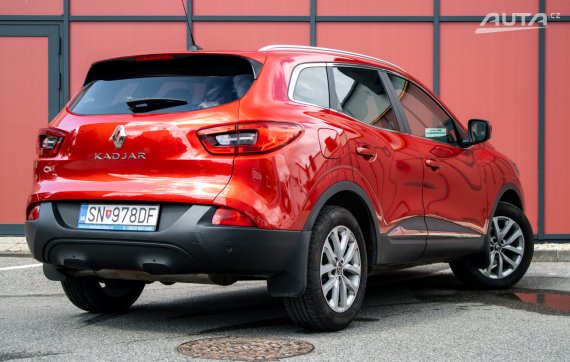 Renault Kadjar Energy TCe / 96kW / M6 / ZÁRUKA / AJ NA SPLÁTKY / PROTIÚČET 2017 červená