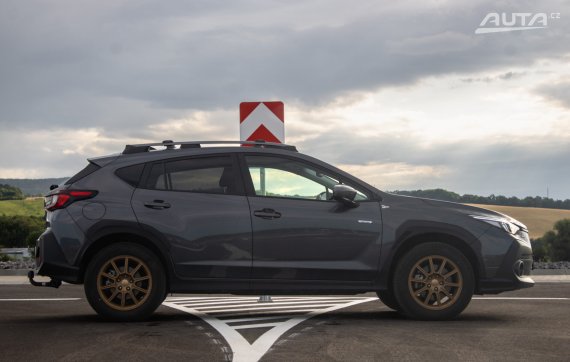 Subaru Crosstrek 2.0 I mHEV Style AWD / 100kW / CVT / ZÁRUKA / AJ NA SPLÁTKY / PROTIÚČET 2025 šedá