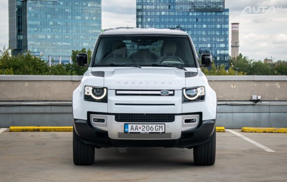 Land Rover Defender 110 3.0D I6 D300 MHEV X-Dynamic SE AT AWD / AJ NA SPLÁTKY / PROTIÚČET / 2020 bílá