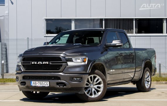 Dodge RAM 1500 5.7 HEMI LARAMIE / LPG / 295kW / A8 / AJ NA SPLÁTKY / PROTIÚČET 2020 - hlavní pohled