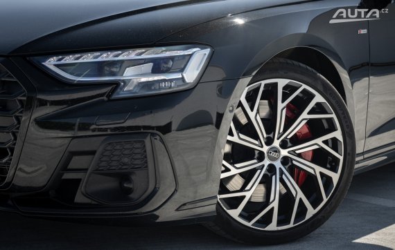 Audi A8 60 TFSI e PHEV quattro tiptronic S-line, 250kW / AJ NA SPLÁTKY / PROTIÚČET / 2023 černá