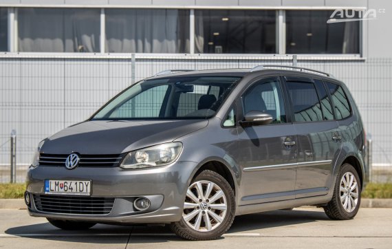 Volkswagen Touran 1.6 TDI DPF BMT Highline DSG - 7 Miest / AJ NA SPLÁTKY / PROTIÚČET 2011 - hlavní pohled