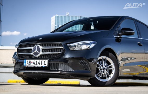 Mercedes-Benz B trieda 180 d A/T, 85kW, A7 / AJ NA SPLÁTKY / /PROTIÚČET / 2019 černá