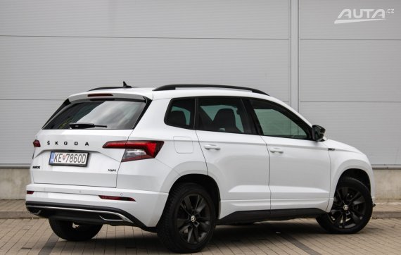 Škoda Karoq 2.0 TDI Sportline 4x4 DSG / 110kW / A7 / ZÁRUKA / AJ NA SPLÁTKY / PROTIÚČET 2022 bílá