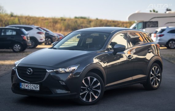 Mazda CX-3 2.0 Skyactiv Takumi / 89kW / M6 / ZÁRUKA / AJ NA SPLÁTKY / PROTIÚČET 2021 - hlavní pohled