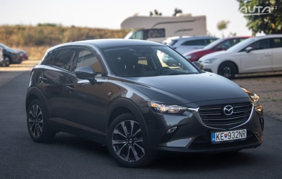 Mazda CX-3 2.0 Skyactiv Takumi / 89kW / M6 / ZÁRUKA / AJ NA SPLÁTKY / PROTIÚČET 2021 šedá