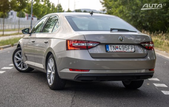 Škoda Superb 2.0 TDI Style DSG AT/7 110kW / AJ NA SPLÁTKY / PROTIÚČET 2018 hnědá