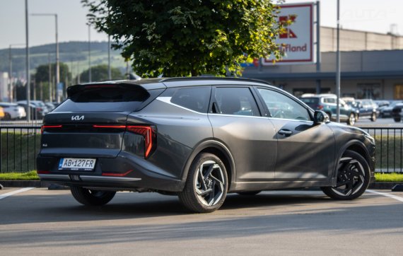Kia K4 SW 1.6 T-GDi 7DCT / 132kW / A7 / ZÁRUKA / AJ NA SPLÁTKY / PROTIÚČET 2026 šedá