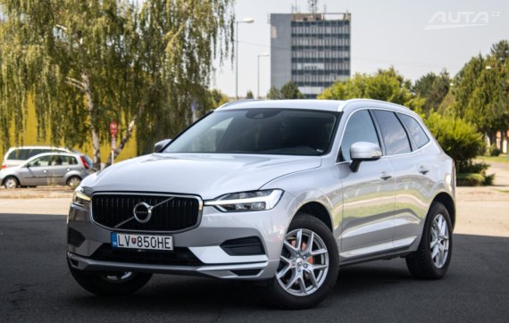 Volvo XC60 D4 Momentum FWD / 120kW / A8 / ZÁRUKA / AJ NA SPLÁTKY / PROTIÚČET