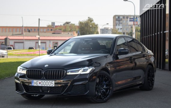 BMW Rad 5 G30 530d xDrive M Sport mHEV / 210kW / A8 / ZÁRUKA / AJ NA SPLÁTKY / PROTIÚČET 2021 - hlavní pohled