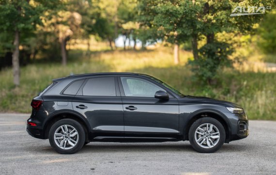 Audi Q5 50 2.0 TFSI e 220kW S tronic Plug-In Hybrid / AJ NA SPLÁTKY / PROTIÚČET 2021 šedá