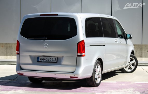 Mercedes-Benz V trieda V250 d lang Exclusive A/T 2018 stříbrná metalíza
