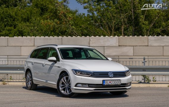 Volkswagen Passat Variant 2.0 BiTDI 240k BMT Highline 4MOTION DSG / TOP STAV / 1 MAJITEL / 2017 bílá
