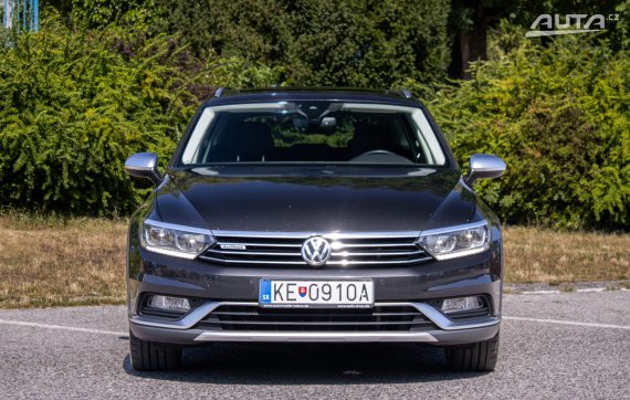 Volkswagen Passat Alltrack 2.0 TDI BMT 4Motion DSG / 140kW / A7 / ZÁRUKA / AJ NA SPLÁTKY / PROT 2018 šedá