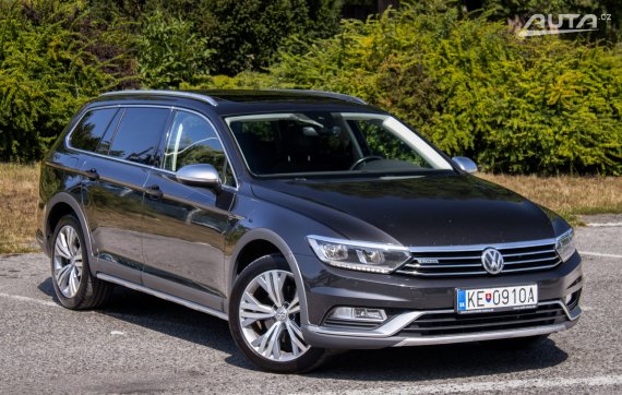 Volkswagen Passat Alltrack 2.0 TDI BMT 4Motion DSG / 140kW / A7 / ZÁRUKA / AJ NA SPLÁTKY / PROT 2018 šedá