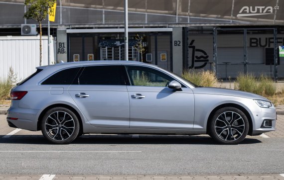 Audi A4 Avant 3.0 TDI quattro S tronic, 160kW (2017) / AJ NA SPLÁTKY / PROTIÚČET / 2017 stříbrná metalíza