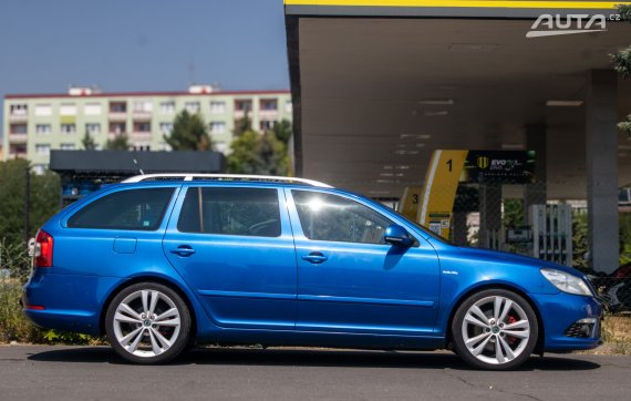 Škoda Octavia Combi 2.0 TDI RS DSG / 125kW / A6 / ZÁRUKA / AJ NA SPLÁTKY / PROTIÚČET 2012 modrá