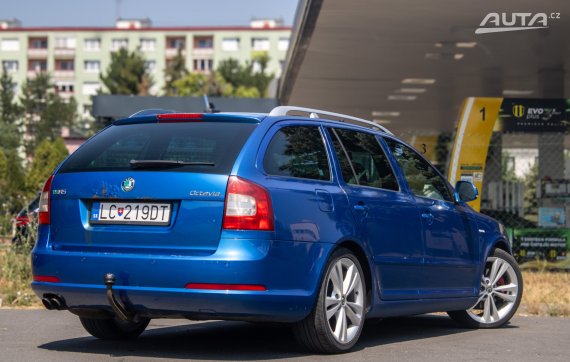 Škoda Octavia Combi 2.0 TDI RS DSG / 125kW / A6 / ZÁRUKA / AJ NA SPLÁTKY / PROTIÚČET 2012 modrá