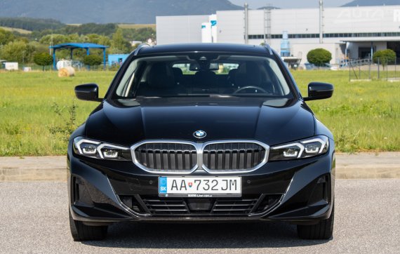 BMW Rad 3 Touring G21 320d xDrive mHEV / 140kW / A8 / ZÁRUKA / AJ NA SPLÁTKY / PROTIÚČET 2023 černá