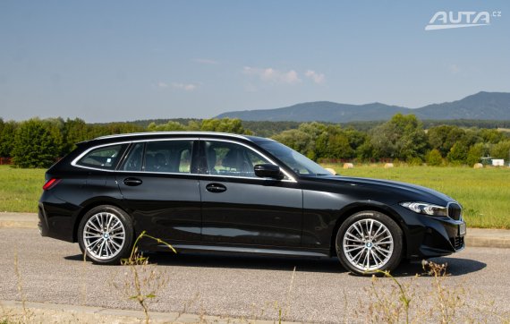 BMW Rad 3 Touring G21 320d xDrive mHEV / 140kW / A8 / ZÁRUKA / AJ NA SPLÁTKY / PROTIÚČET 2023 černá