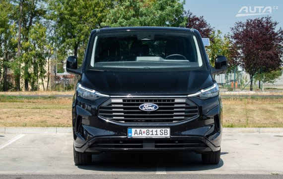 Ford Transit Custom 2.0 TDCi EcoBlue Trend L2H1 / 125kW / A8 / ZÁRUKA / AJ NA SPLÁTKY / PROTIÚČET 2025 černá