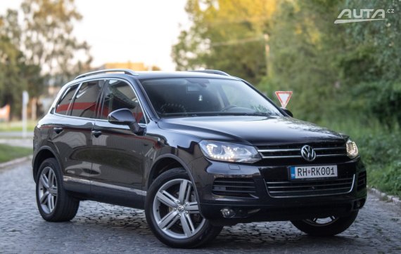 Volkswagen Touareg 3.0 TDI V6 / 180kW / A8 / ZÁRUKA / AJ NA SPLÁTKY / PROTIÚČET 2013 černá
