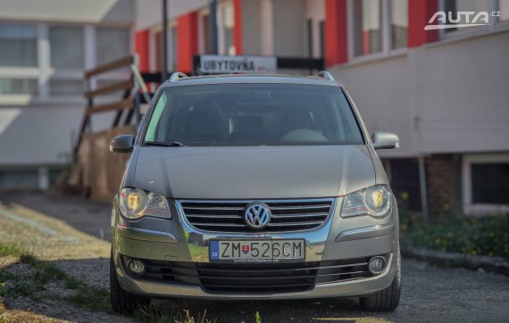 Volkswagen Touran 1.9 TDI Highline / 77kW / M6 / AJ NA SPLÁTKY / PROTIÚČET 2009 šedá