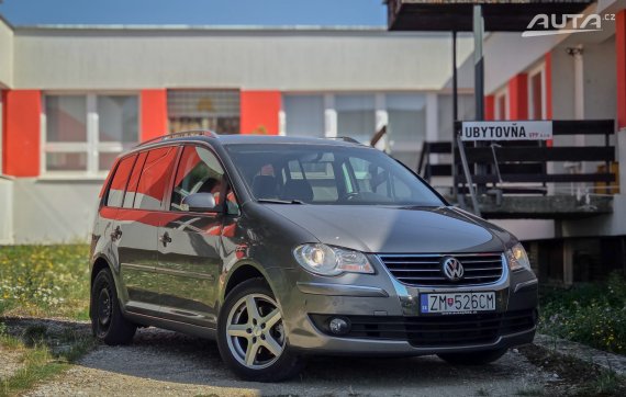 Volkswagen Touran 1.9 TDI Highline / 77kW / M6 / AJ NA SPLÁTKY / PROTIÚČET 2009 šedá