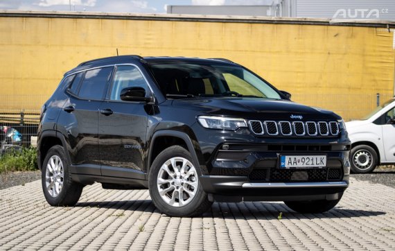 Jeep Compass 1.3 + PHEV 4xe Limited A/T / AJ NA SPLÁTKY / PROTIÚČET / 2022 černá