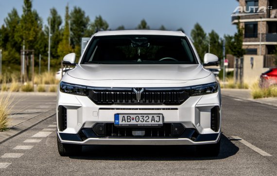 Voyah Free REV 318 PHEV 360kW / AJ NA SPLÁTKY / PROTIÚČET 2025 bílá