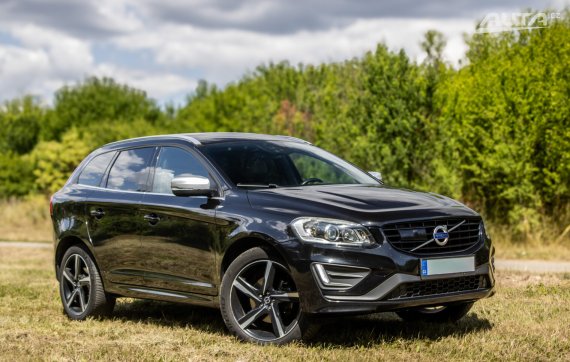 Volvo XC60 Rdesign 140kW 2015 2016 černá