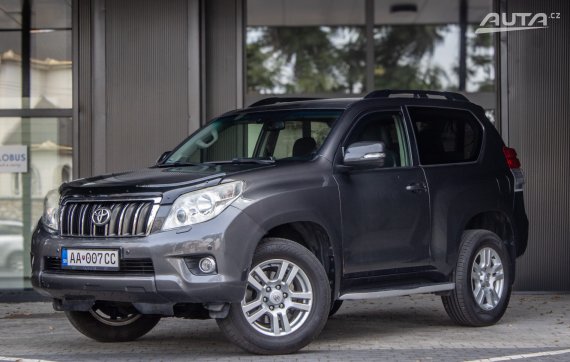 Toyota Land Cruiser 3.0D-4D LC150 127kW AT/6 / AJ NA SPLÁTKY / PROTIÚČET 2010 - hlavní pohled