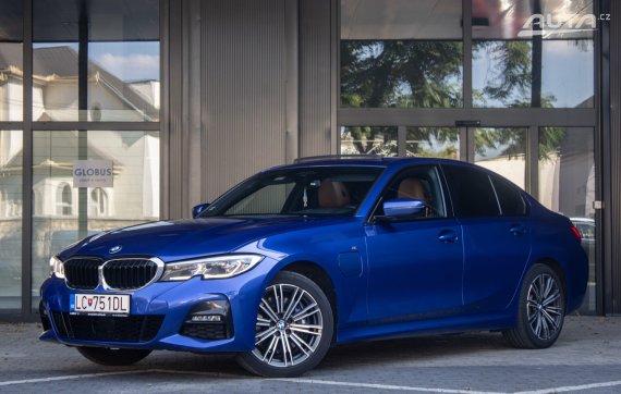 BMW Rad 3 330e G20 M Sport PHEV / 135kW / A8 / ZÁRUKA / AJ NA SPLÁTKY / PROTIÚČET