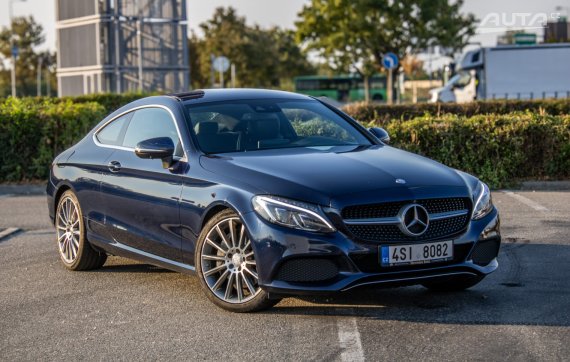 Mercedes-Benz C 400 4MATIC 2016 2016 modrá