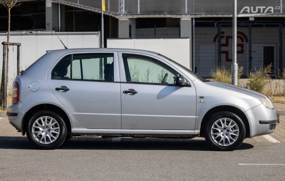 Škoda Fabia 1.4, 44kW (2001) / AJ NA SPLÁTKY / PROTIÚČET / 2001 stříbrná metalíza
