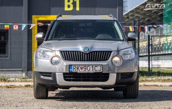 Škoda Yeti 1.4 TSI MT/6 90kW / AJ NA SPLÁTKY / PROTIÚČET 2012 šedá