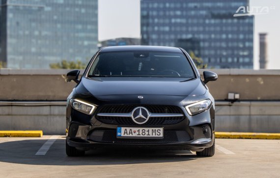 Mercedes-Benz A trieda 180d AT/8 85kW / AJ NA SPLÁTKY / PROTIÚČET 2021 černá