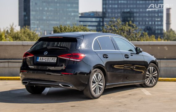 Mercedes-Benz A trieda 180d AT/8 85kW / AJ NA SPLÁTKY / PROTIÚČET 2021 černá