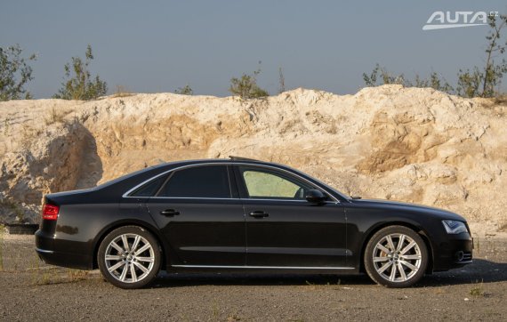 Audi A8 3.0 TDI Quattro Tiptronic / 184kW / ZÁRUKA / AJ NA SPLÁTKY / PROTIÚČET 2012 černá