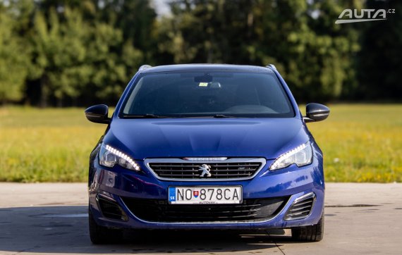 Peugeot 308 Break/SW 2.0 BlueHDI GT / 133kW / A6 / ZÁRUKA / AJ NA SPLÁTKY / PROTIÚČET 2016 modrá