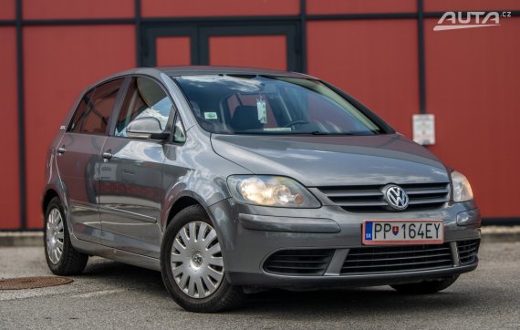Volkswagen Golf Plus 1.6 75kW MT/5 / AJ NA SPLÁTKY / PROTIÚČET 2006 šedá