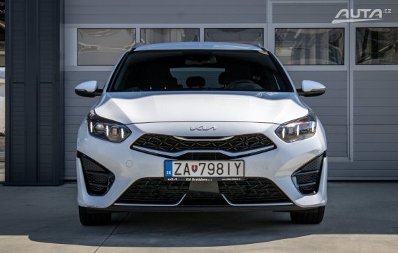 Kia Ceed SW 1.5 T-GDi GT-Line, 117,50kW, M6 / AJ NA SPLÁTKY / PROTIÚČET / 2022 bílá