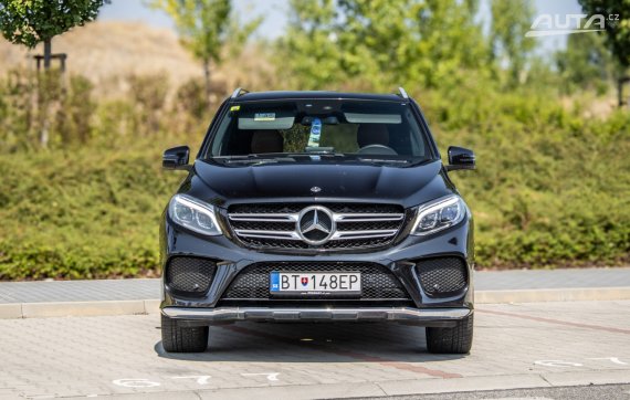 Mercedes-Benz GLE SUV AMG Line 400 4MATIC 245kW AT/9 / AJ NA SPLÁTKY / PROTIÚČET 2018 černá