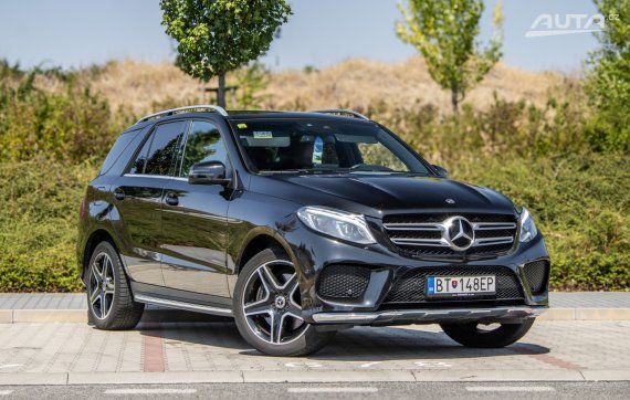 Mercedes-Benz GLE SUV AMG Line 400 4MATIC 245kW AT/9 / AJ NA SPLÁTKY / PROTIÚČET 2018 černá