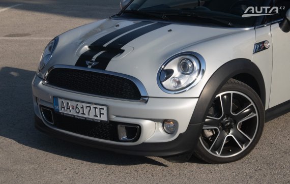 Mini Cooper S Roadster R59 Cabrio, 135kW, M6 / AJ NA SPLÁTKY / PROTIÚČET / 2012 stříbrná metalíza