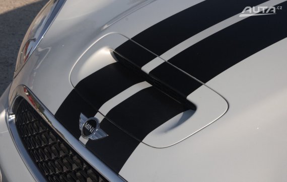 Mini Cooper S Roadster R59 Cabrio, 135kW, M6 / AJ NA SPLÁTKY / PROTIÚČET / 2012 stříbrná metalíza