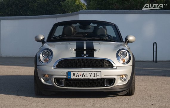 Mini Cooper S Roadster R59 Cabrio, 135kW, M6 / AJ NA SPLÁTKY / PROTIÚČET / 2012 stříbrná metalíza